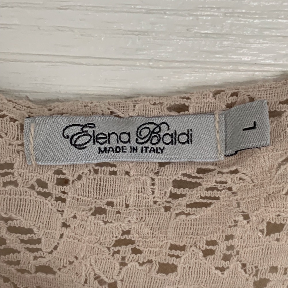 Elena Baldi tank style blouse.  Size L.  Color Beige. - Picture 7 of 11
